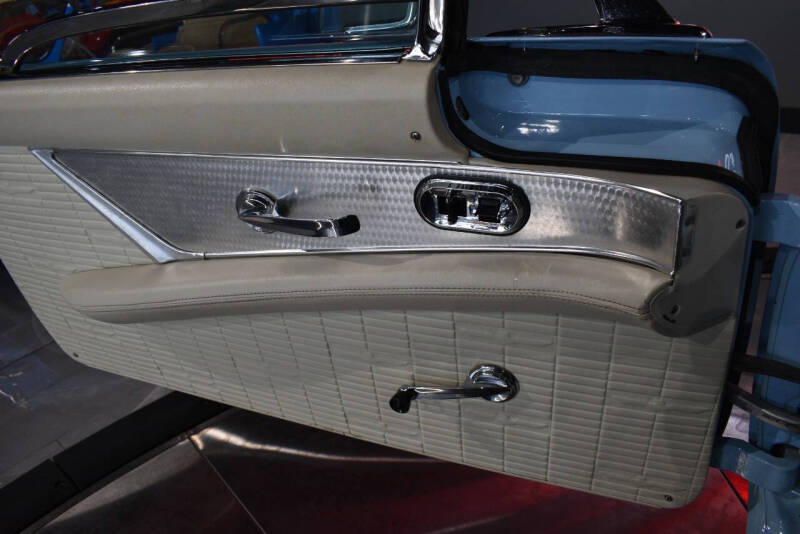 1957 Ford Thunderbird