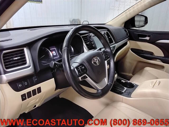 2017 Toyota Highlander SE