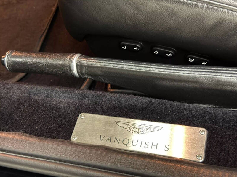 2006 Aston Martin V12 Vanquish S