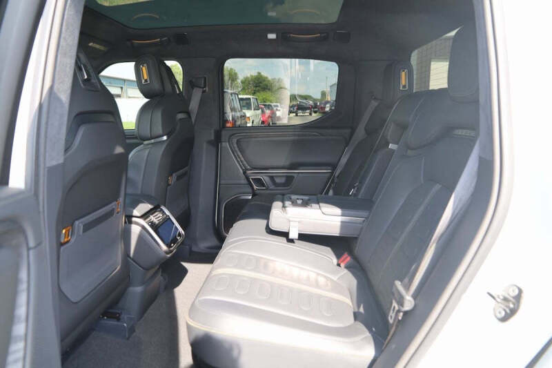 2022 Rivian R1T Adventure