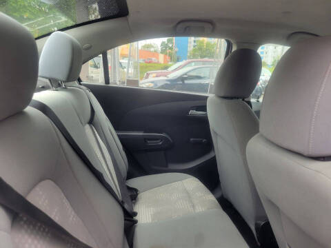 2012 Chevrolet Sonic LS