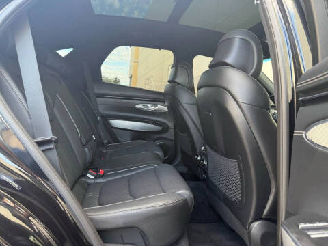 2024 Genesis GV70 2.5T Standard