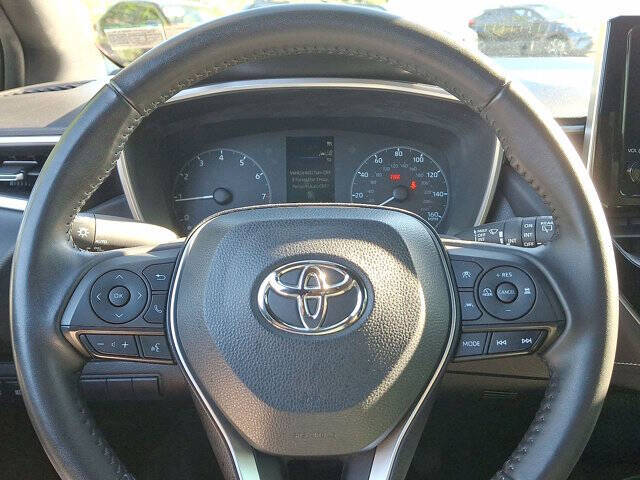 2023 Toyota Corolla Hatchback SE