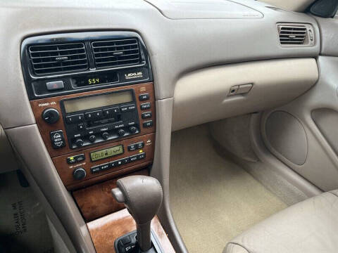 2000 Lexus ES 300