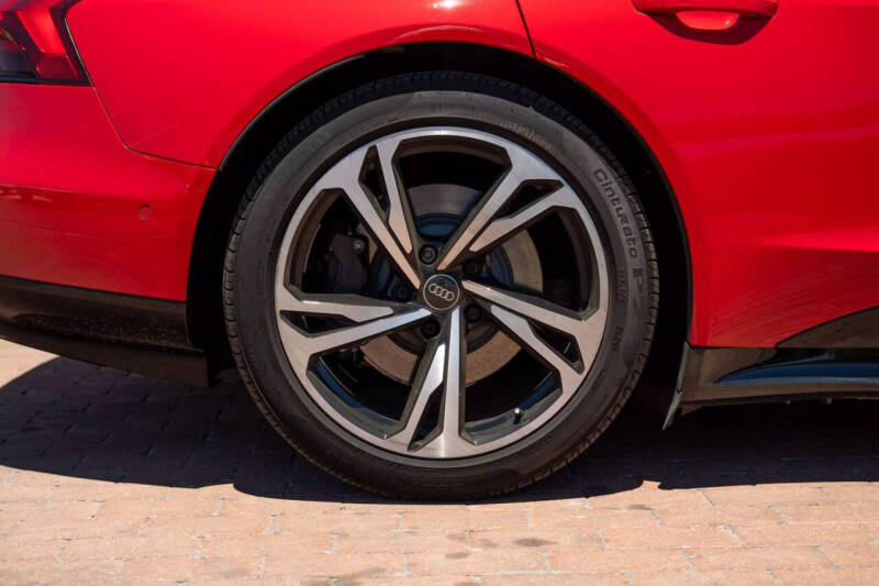 2023 Audi e-tron GT quattro Prestige