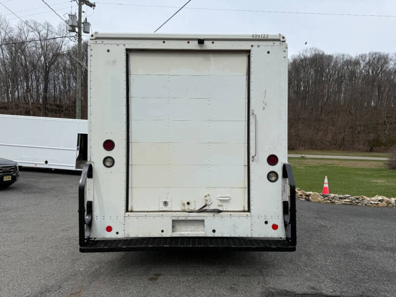 2017 Freightliner MT55 Chassis