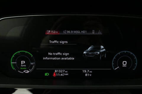 2022 Audi e-tron quattro Premium Plus
