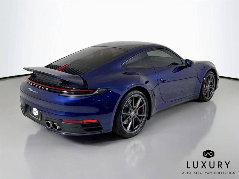 2022 Porsche 911 Carrera 4 GTS