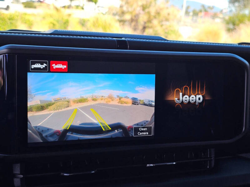 2024 Jeep Gladiator