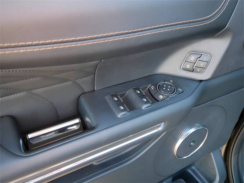 2023 Ford Expedition Platinum