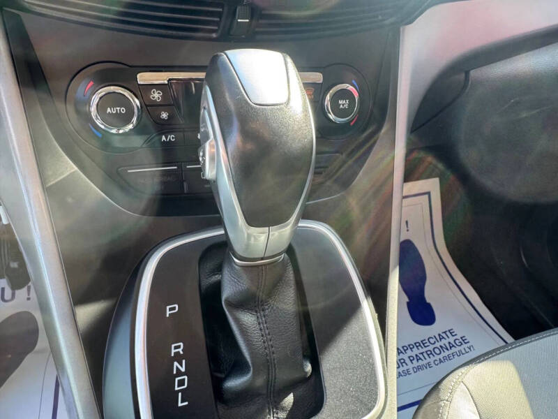 2013 Ford C-MAX Hybrid SE