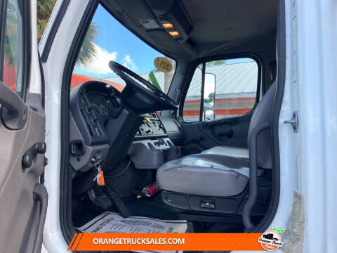 2017 Freightliner M2 106