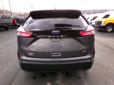 2021 Ford Edge SE