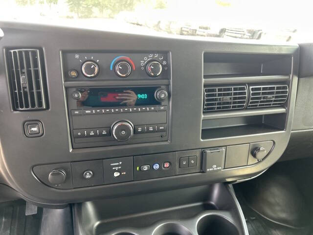 2025 Chevrolet Express 2500