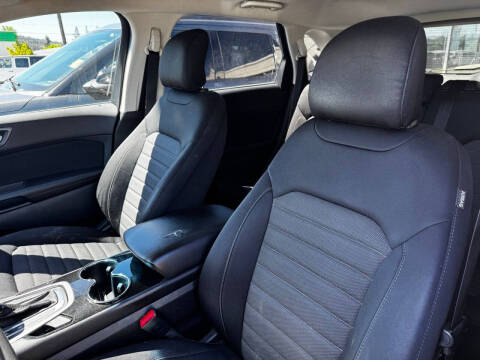 2016 Ford Edge SE