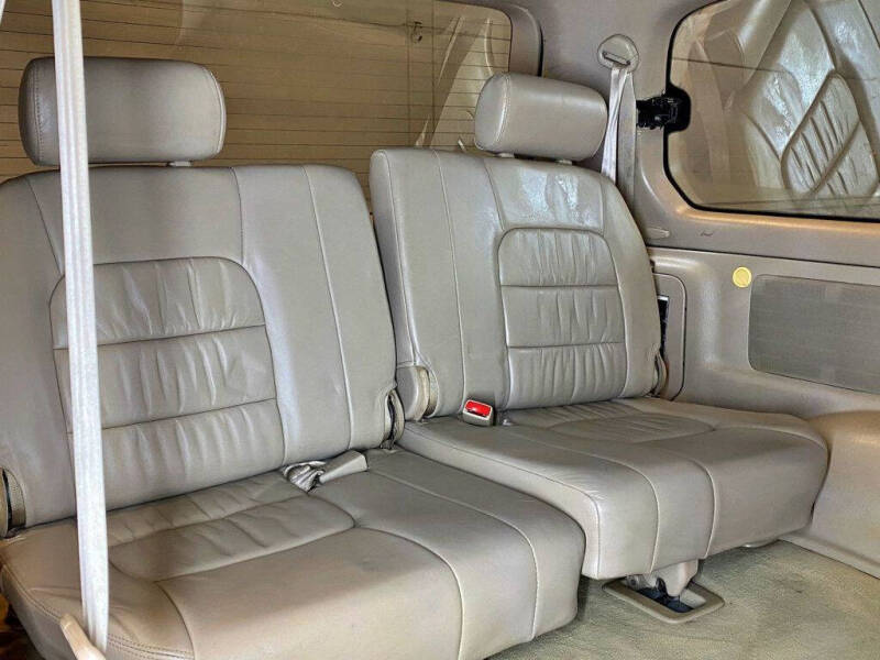 2000 Lexus LX 470