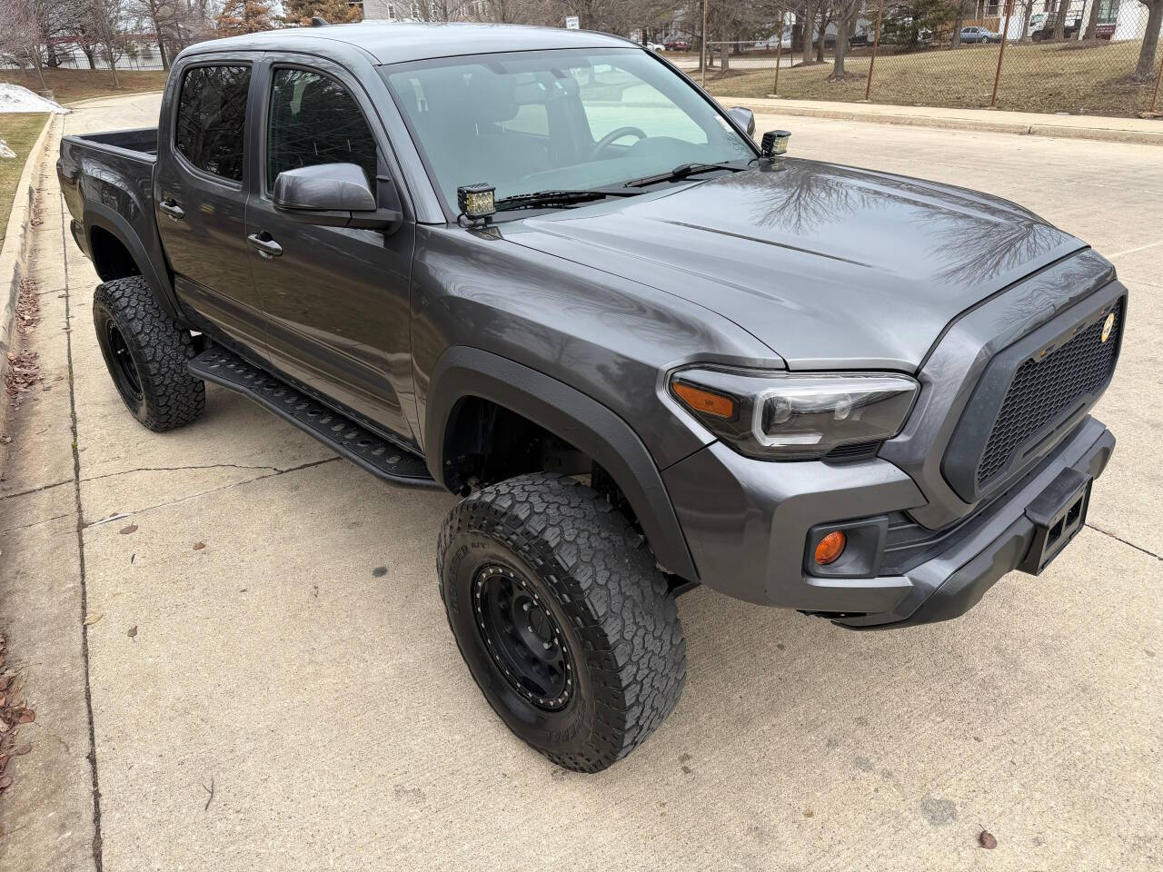 2017 Toyota Tacoma TRD Off Road 4x4 4dr Double Cab 5.0 ft SB 6A's photo