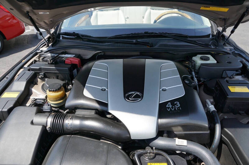 2004 Lexus SC 430