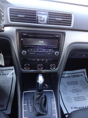 2015 Volkswagen Passat 1.8T S