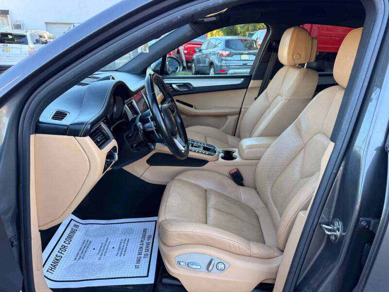 2017 Porsche Macan GTS