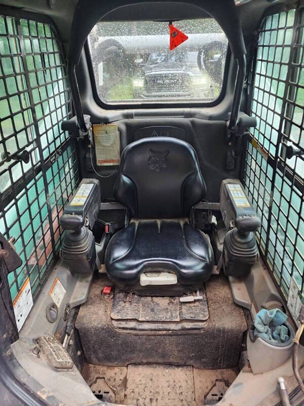 2015 Bobcat T770 Forestry Package