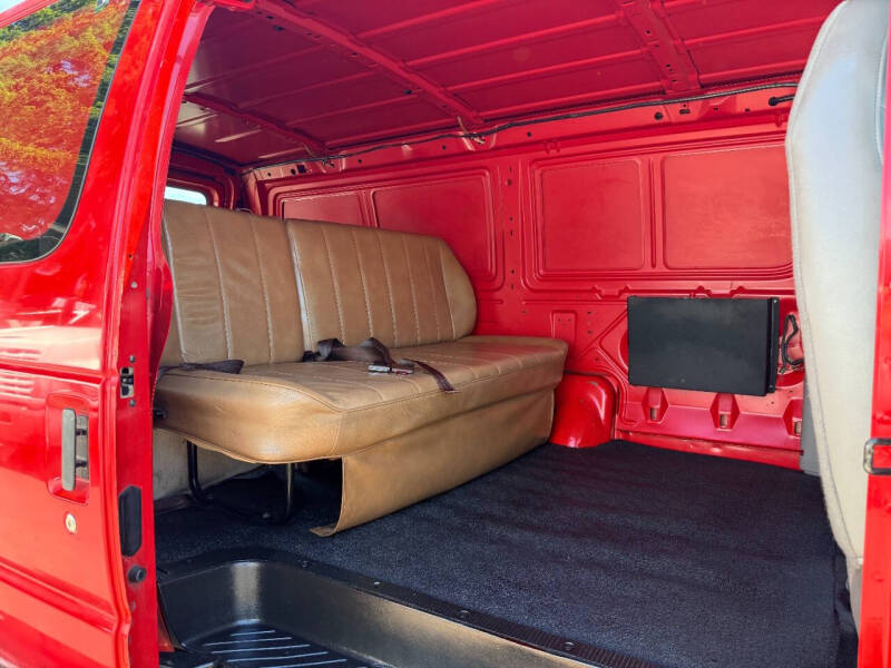 2002 Ford E-Series E-350 SD