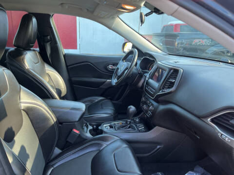 2019 Jeep Cherokee Latitude Plus