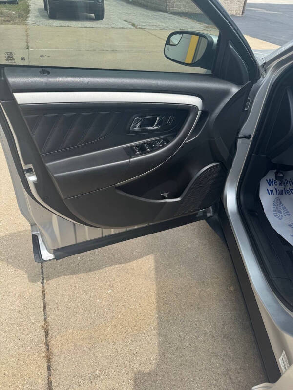 2019 Ford Taurus SEL