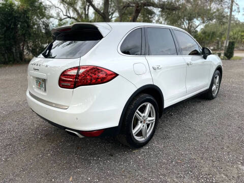2014 Porsche Cayenne Platinum