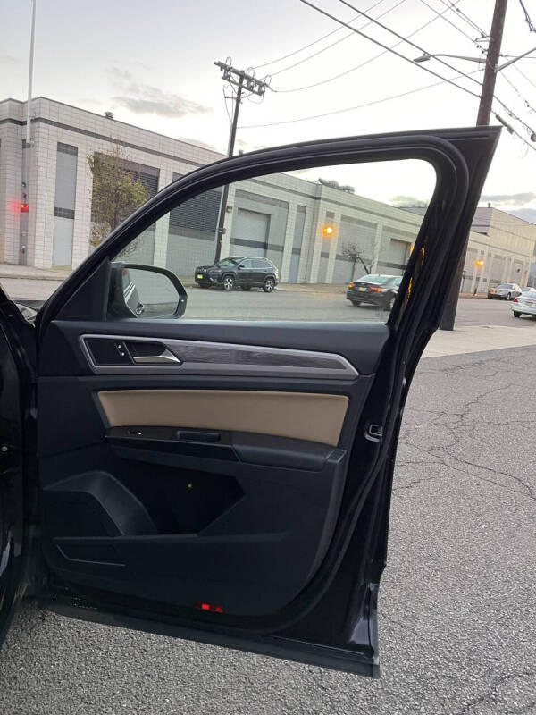 2020 Volkswagen Atlas Cross Sport V6 SE 4Motion