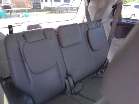 2011 Volkswagen Routan SE