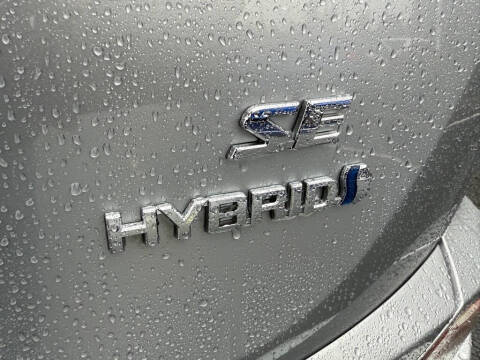 2017 Toyota RAV4 Hybrid SE
