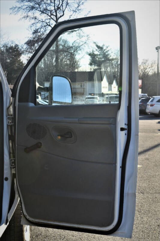 2008 Ford E-Series E-250