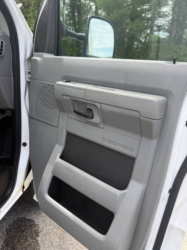 2012 Ford E-Series