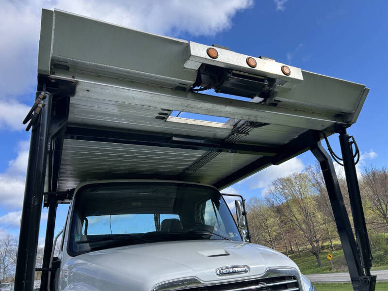 2019 Freightliner Business class M2