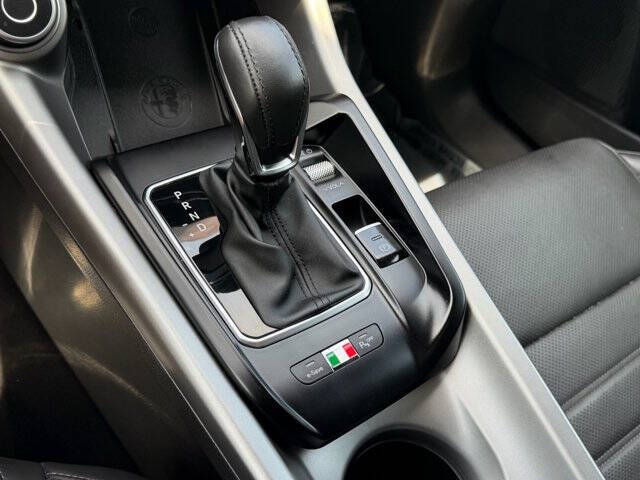 2024 Alfa Romeo Tonale Hybrid Ti