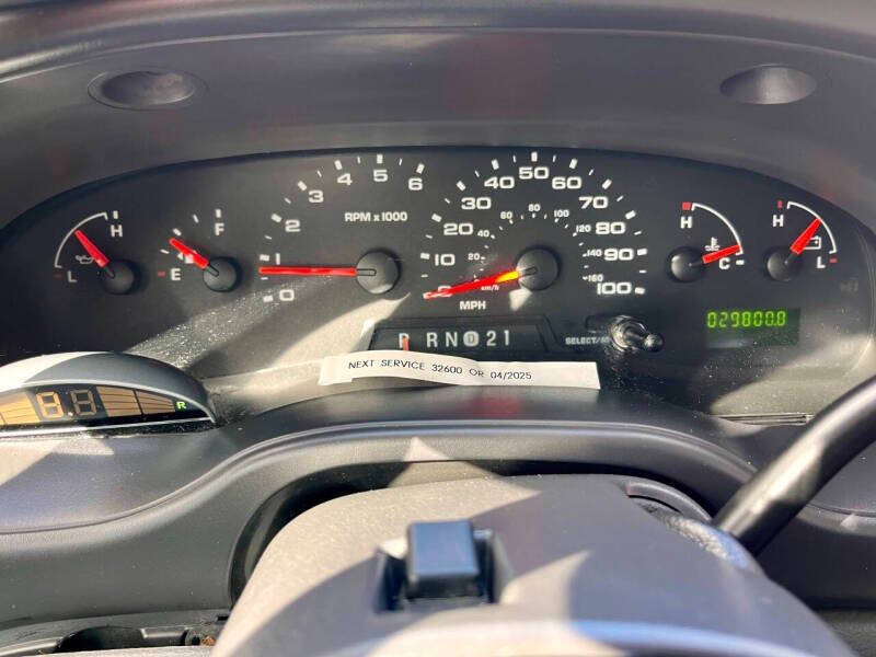 2006 Ford E-Series E-350 SD XLT