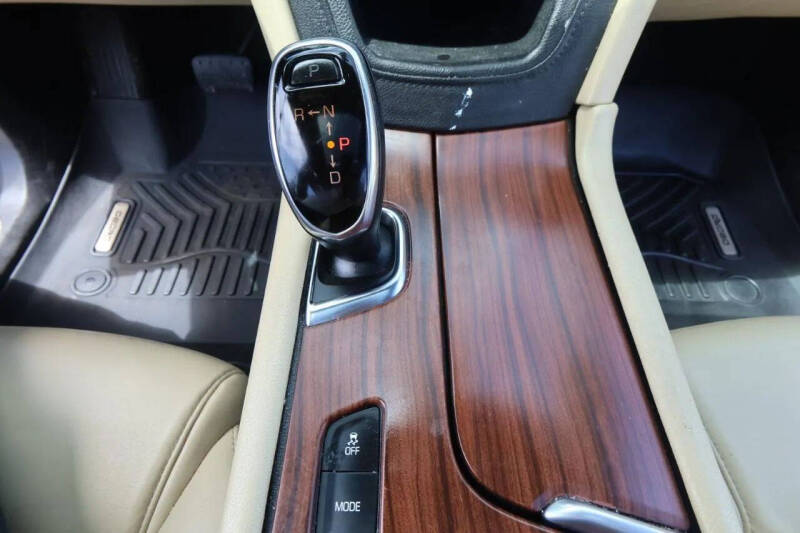 2018 Cadillac XT5 Premium Luxury