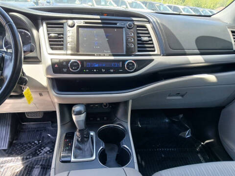 2019 Toyota Highlander LE Plus