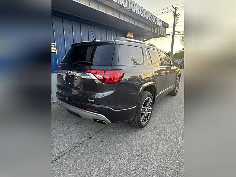 2017 GMC Acadia Denali