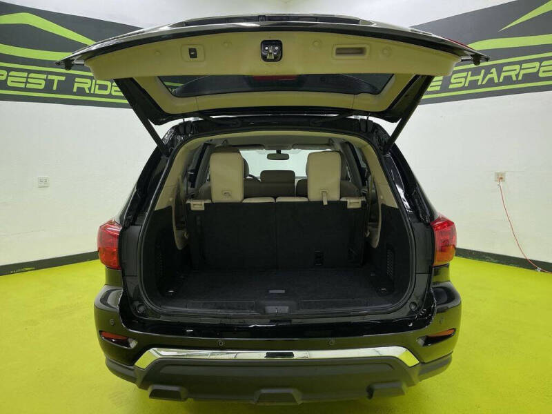 2019 Nissan Pathfinder SL