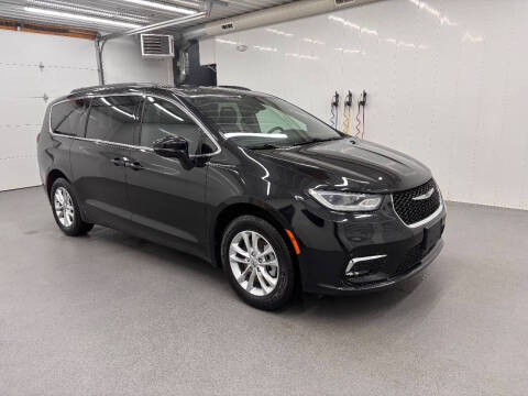 2022 Chrysler Pacifica Touring