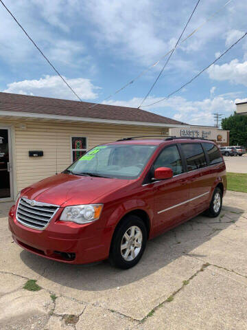 2009 Chrysler Town and Country for sale at Adan Auto Credit in Effingham IL