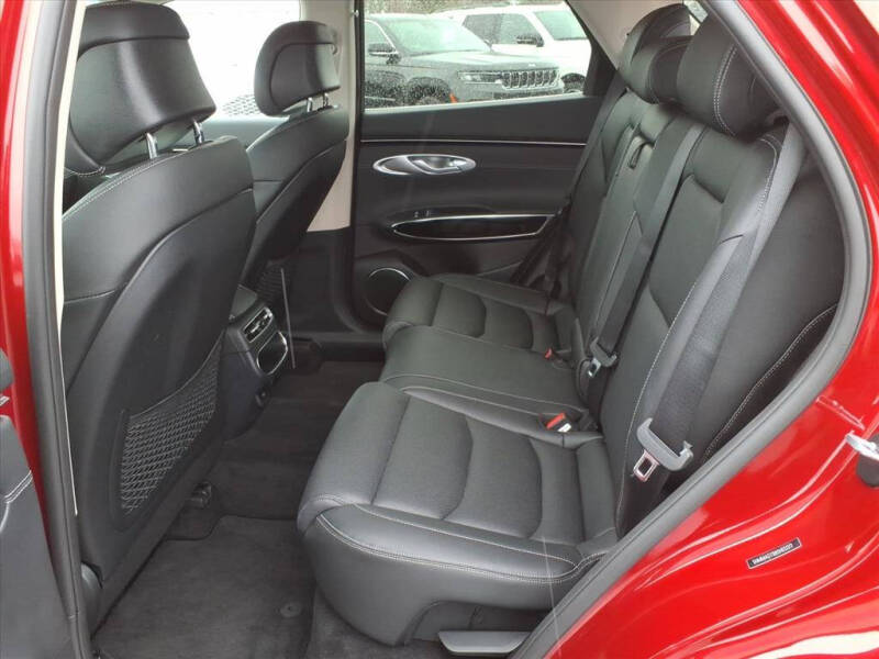 2025 Genesis GV70 2.5T Standard