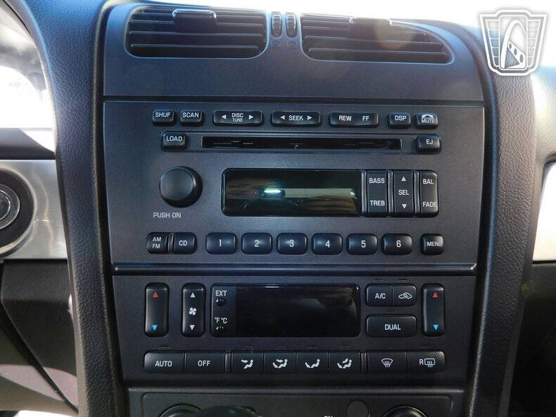 2003 Ford Thunderbird