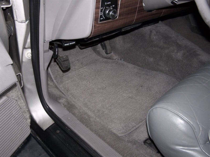 1988 Lincoln Town Car Signature