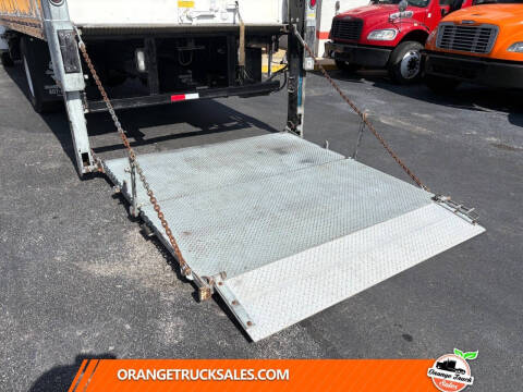 2018 Freightliner M2 106