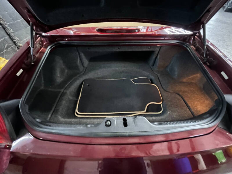 2004 Ford Thunderbird Deluxe