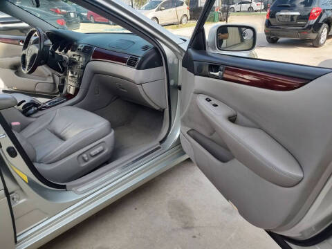 2004 Lexus ES 330