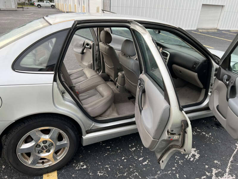 2005 Saturn L300